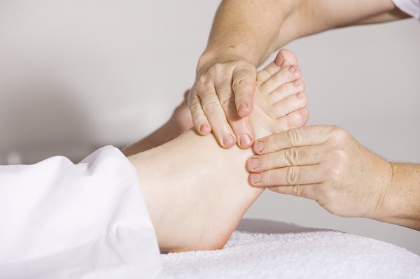 physical-therapy-g0f3e7f79f_1280.jpg
